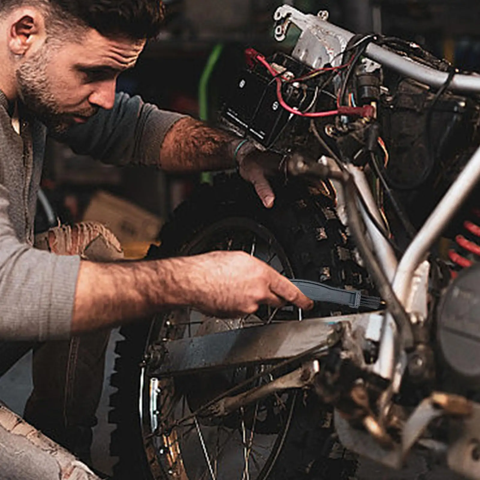 Motorrad-Kettenreinigungsbürste Praktische – Immagine 4