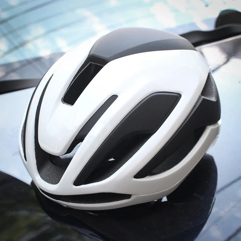 Fahrradhelm für Männer und Frauen Integral Geformter Verstellbarer MTB Rennrad-Helm Verdickter Sicherer