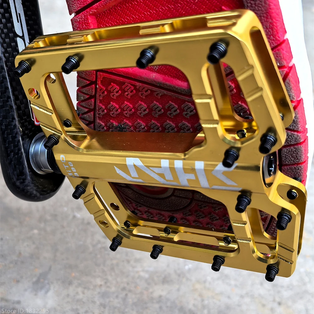 Ultraleichte Flat-Foot-Mountainbike-Pedale MTB CNC Aluminiumlegierung Versiegelte 3-Lager Anti-Rutsch
