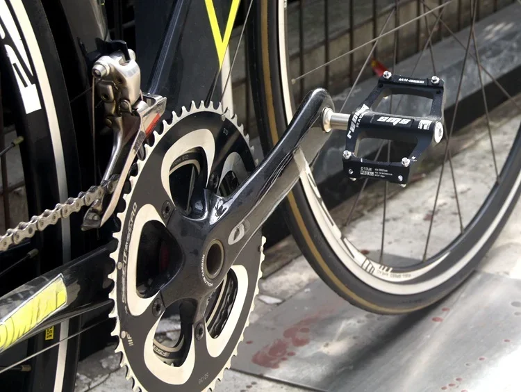1 Paar ultraleichte CNC-Aluminiumpedale für MTB - 3 Lager, rutschfeste – Image 4