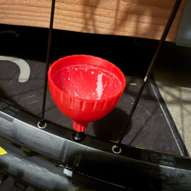 Fahrrad-Reifenventil-Öleinfülltrichter, 3 Farben, Kunststofftrichter – Image 5